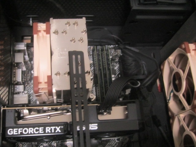 値上げ前にとASUS DUAL RTX5060TI O16Gを購入しちゃいました02